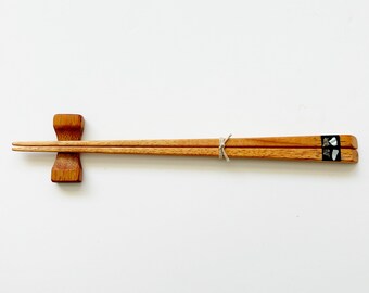 Set di bacchette in legno di Koa con intarsio di conchiglia con supporto