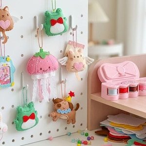 Pre-cut Felt Animal Sewing Kit: Kids Educational DIY Craft Box