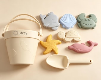 Set di giocattoli da spiaggia con nome personalizzato / Secchiello da sabbia in silicone personalizzato / Giocattolo estivo per bambini, gioco all'aperto, regalo di compleanno