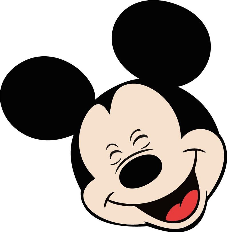 Op de afbeelding: Een cartoon illustratie van Mickey Mouse die lacht. Het gezicht van het personage is lichtbeige met zwarte kenmerken, waaronder grote oren. De mond staat open en toont een rode tong. Dit is een klassieke weergave van het beroemde Disney-personage.
