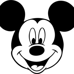 Op de afbeelding: Een zwart-wit illustratie van Mickey Mouses gezicht. Het iconische stripfiguur heeft grote, ronde zwarte oren, een wit gezicht en een lachende mond. De afbeelding is een klassieke weergave van het Disney-personage.