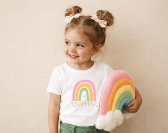 Personalisiertes Kinder-T-Shirt mit Name | Regenbogen | Geschenk Geburt Taufe