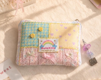 Porta-moedas artesanal, estojo com zíper em patchwork pastel, nécessaire de maquiagem kawaii, estojo de lápis fofo, presente para ela, estética feminina delicada