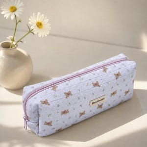 Handgemaakt etui in de vorm van een beer, organizer voor schoolspullen, pastelkleurig etui met rits voor studenten, schattig bureauaccessoire, cadeau voor de start van het schooljaar.