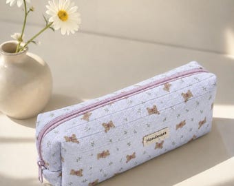 Estuche para lápices de oso hecho a mano, organizador de útiles escolares, estuche con cremallera en tonos pastel para estudiantes, accesorio de escritorio kawaii, regalo de regreso a clases,