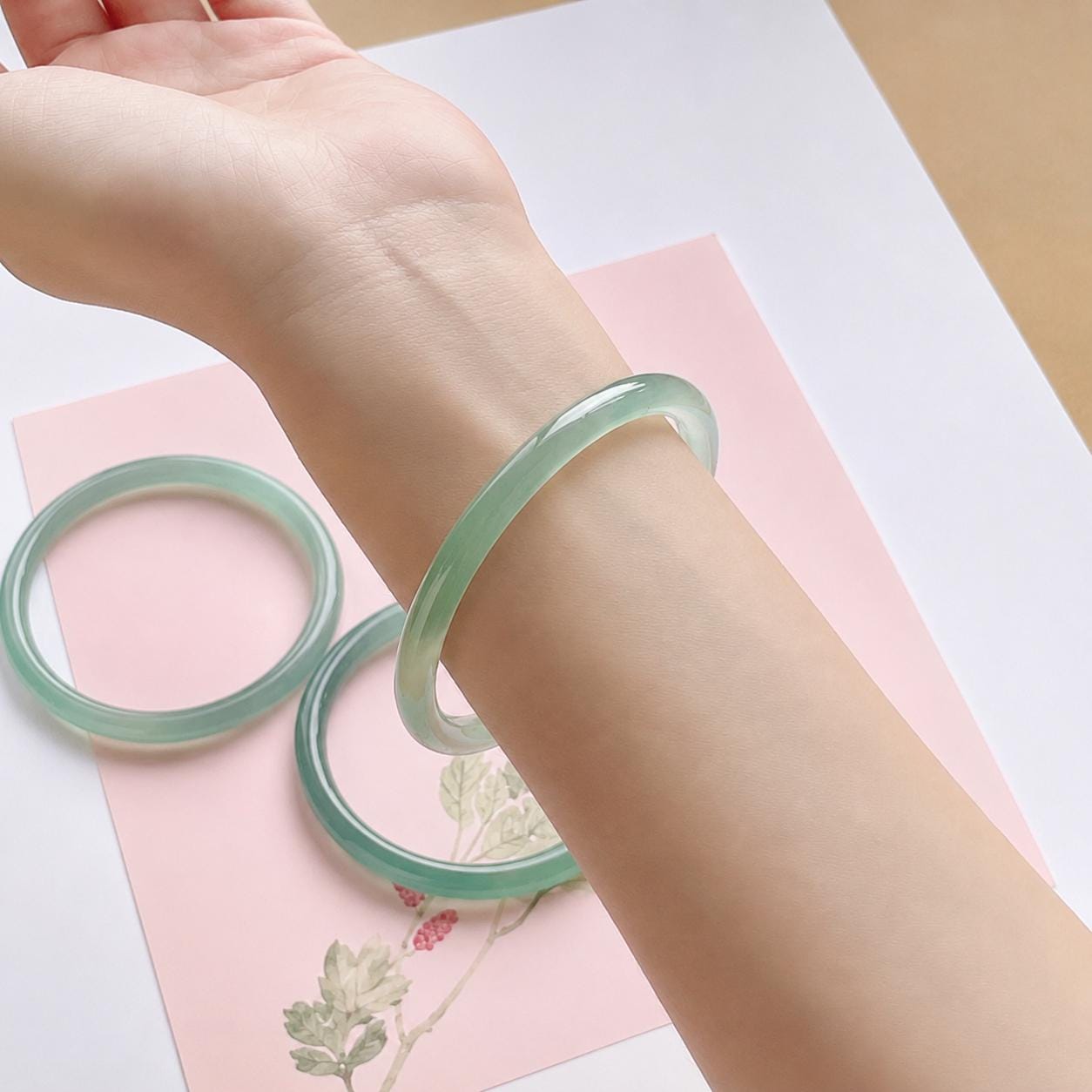 緑の石のバングル - Etsy 日本