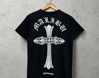 CH ブラック ゴシック クロス Tシャツ、マリブ グラフィック Tシャツ、ストリートウェア シャツ、ユニセックス ファッション