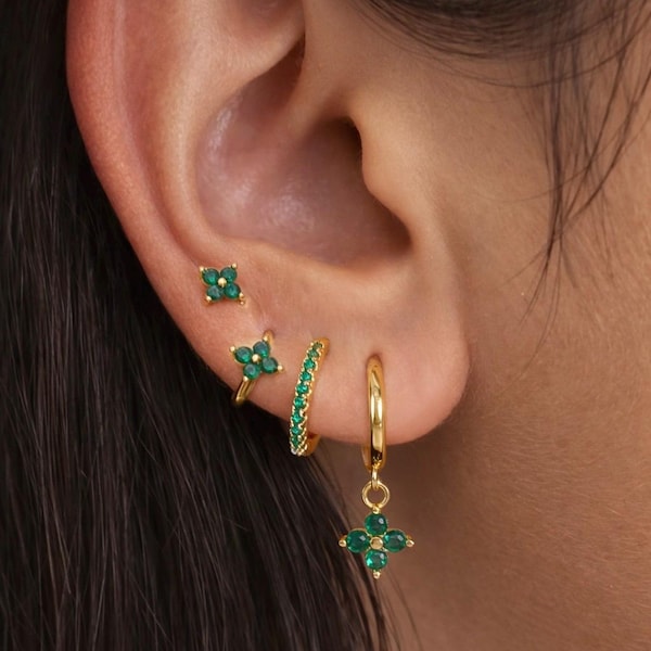 4-delige oorbellen set met bloemmotief en zirkonia, 18-karaats verguld roestvrijstalen oorstekers en creolen, elegante bloemsieradenset voor vrouwen, cadeau voor haar