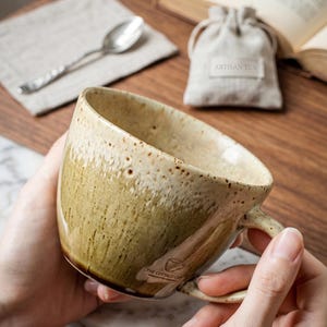 Handgemachte rustikale Keramikbecher | Gesprenkelte Keramik Kaffeetasse | Erdige zweifarbig glasierte Teetasse | Minimalistisches Bauernhaus Geschenk
