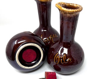 Hull Brown Drip | Oil Vinegar and Cheese Shakers