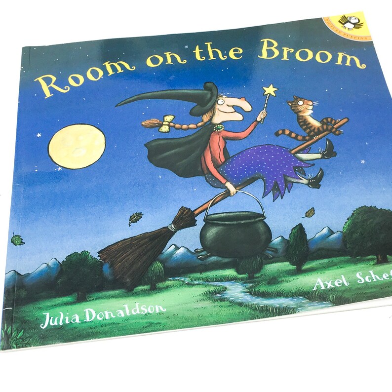 Room On The Broom By Julia Donaldson Illustrated By Axel Scheffler Halloween Stories Witch Rhymes Fantasy Magic Picture Puffins Pb