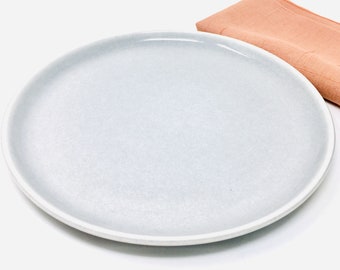 Russel Wright, Dinner Plate, Granite Gray, American Modern, Steubenville Pottery, 1939-1959