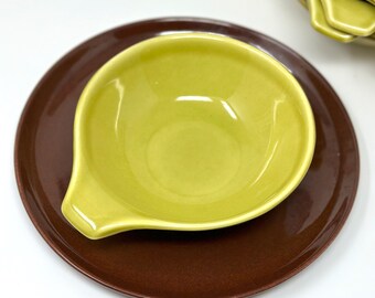 Russel Wright, Chartreuse, Dessert or Fruit Bowl, Lug Handle, American Modern by Steubenville Pottery, 1939-1959