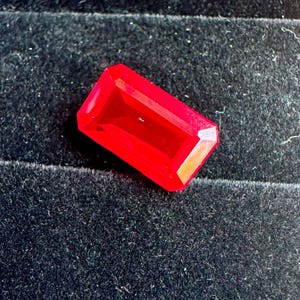 11.99 Ct 15x9 x mm Rare 100% Natural GIE Certified Natural Red Ruby Emerald Cut Loose Gemstone A+++