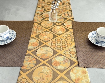 Juego de camino de mesa japonés Obi, camino de mesa floral dorado, camino de mesa de seda vintage con manteles individuales, decoración de lujo para el hogar