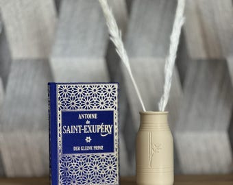 Minimalist vase | Modern decorative vase | 3D printed vase | Scandinavian design | Beige and white vase