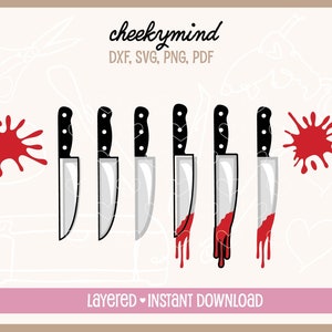 Könnte beinhalten: Satz von fünf Küchenmessern mit schwarzen Griffen und silbernen Klingen. Die Messer sind in einer Reihe angeordnet, wobei die ersten drei Messer kein Blut haben und die letzten beiden Messer rotes Blut von den Klingen tropfen lassen. Auf beiden Seiten der Messer befinden sich zwei rote Blutspritzer.