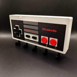 NES Controller Key Hanger • Retro Gaming Key Holder • PLA 3D Printed Wall Decor • Gamer Gift • Classic Console Key Hook