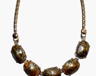 Collana in oro/argento con 5 cabochon intagliati a mano, pomello in rame del XIX secolo, miniere della Carolina del Nord.