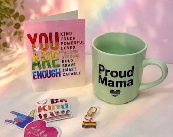 Caja de regalo para mamás orgullosas, taza de regalo para mamás LGBTQ+, regalo del mes del orgullo para mamá, caja de autocuidado arcoíris