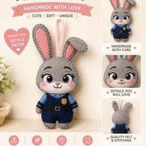 Può includere: Ornamento a forma di coniglio in feltro fatto a mano, grigio con interno orecchie rosa, indossa un'uniforme blu. Il testo recita "FELT BUNNY" e "HANDMADE WITH LOVE". Adatto per regali e decorazioni.