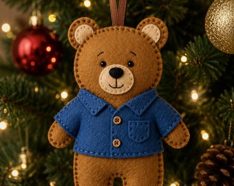 Filz Bär Ornament Schnittmuster PDF | Niedlicher Bär mit Hemd-Filzanhänger | Filztiermuster für Anfänger | Weihnachtsbaum Ornament