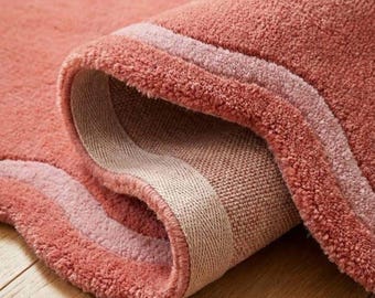 Alfombra moderna de lujo con borde ondulado y diseño elegante: alfombra grande con borde festoneado para sala de estar, dormitorio e interiores de lujo. Alfombras suaves.