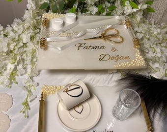 Set di vassoi personalizzati per Nikkah con caffè per lo sposo - Vassoio di fidanzamento personalizzato con manici dorati - Vassoio per fedi nuziali turche - Rav Resin Art