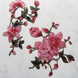 Rosa blomma sy-på lapp 2-delars set, broderiapplikation, klistermärke, gör-det-själv-tillbehör
