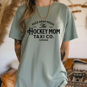 Sweater hockeymoeder, digitale png-download, sportmoeder, cadeau voor hockeymoeder, hockeymoederkleding, hockeyleven, schattige hockeymoeder, leven hockeymoeder, hockeymoeder afbeelding 4