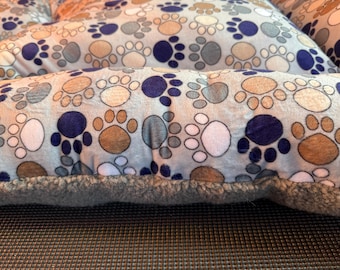 XL plyschmatta till hundbädd, grått tassavtryck Minky, sherpa, 80x140 cm, handgjord