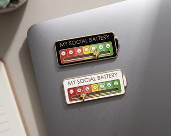 Pin esmaltado de batería social, broche interactivo con control deslizante del estado de ánimo, regalo divertido para introvertidos, insignia de salud mental, lindo pin de solapa