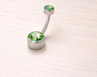 Elegant Green Gem Belly Button Ring – Surgical Steel Curved Barbell with Sparkling Peridot Crystal – Minimalist Navel Piercing Jewelry
