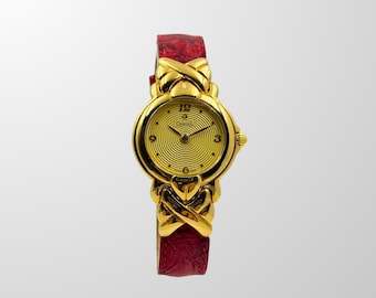 Reloj de pulsera elegante Old Money Chagal Swiss Made chapado en oro con correa de cuero rojo y cristal de zafiro. Elegante reloj de lujo con esfera pequeña.