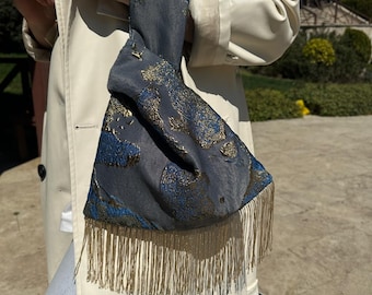 Borsa a nodo giapponese in raso fatta a mano, pochette minimalista, piccola borsa a nodo, borsa da donna per tutti i giorni, borsetta da sera con frange ispirata, borsa casual