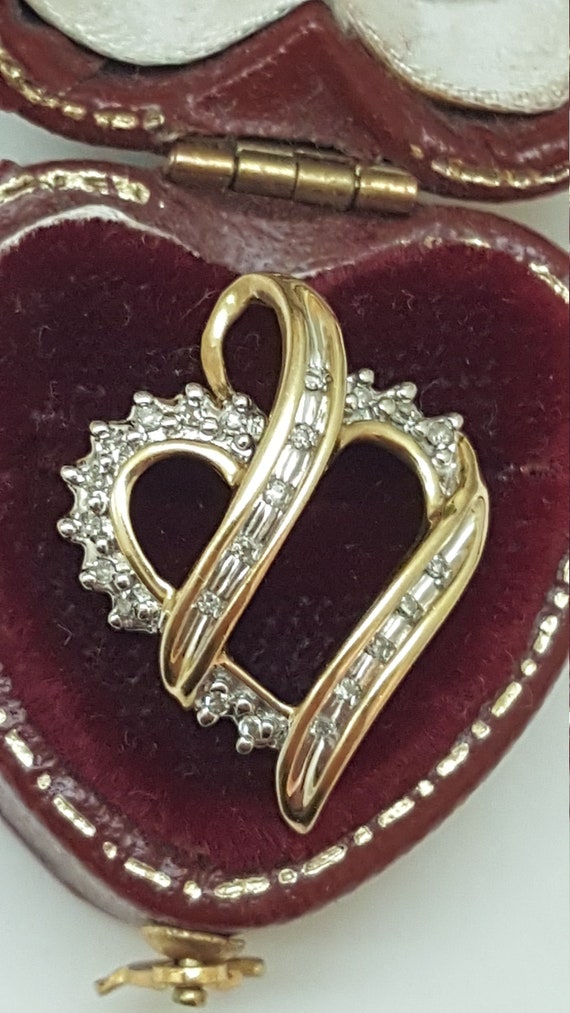 Estate Vintage 14k Yellow Gold   .25cttw Diamond P