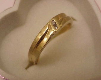 Estate Vintage 2 Diamonds Unisex Wedding Band 14kt Yellow Gold  Ring