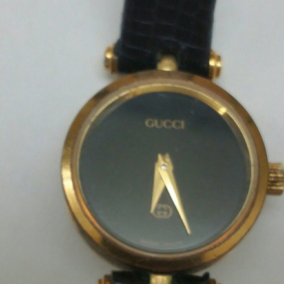 Classic 80's Gucci ladies black enamel Watch - Gem