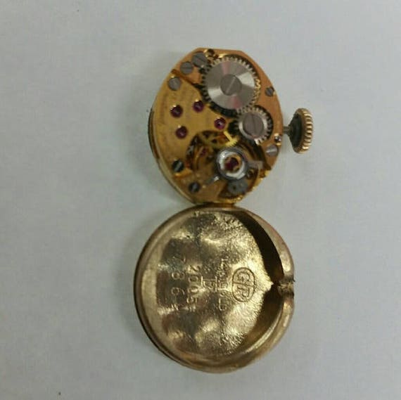 Unique Ladies Antique Girard Perregaux 18K Yellow Gold 2.00  display picture 3