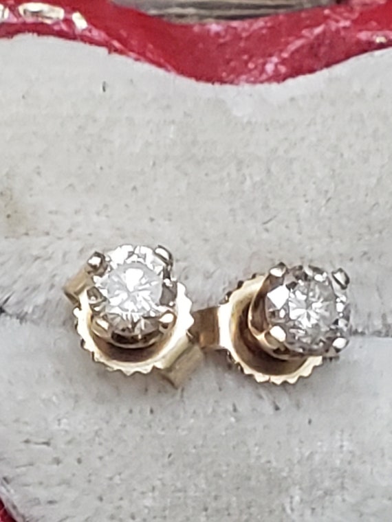 Estate .25ct Diamond 14k Yellow Gold  Studs Earnin