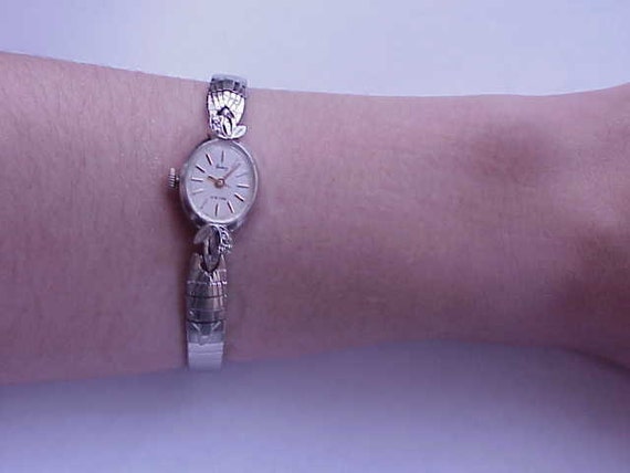 Vintage belair ladies watch new arrivals