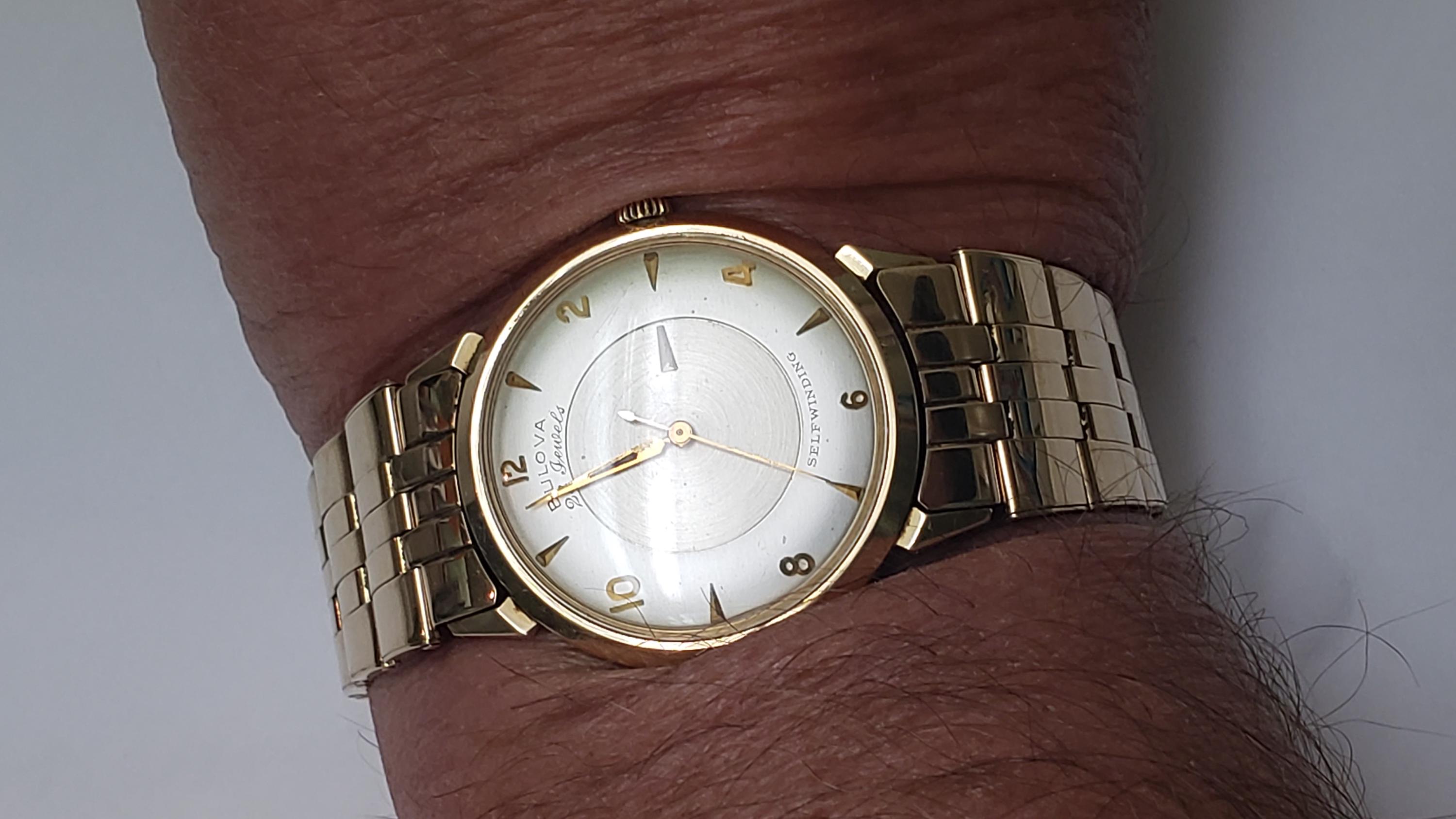 Mens Vintage Bulova 23 Jewels Automatic 14k Solid Yellow Gold 