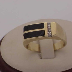 Unisex Estate 14kt Yellow Gold  Black Onyx  & Diamonds Ring  Vintage, 1950s