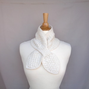 Off White Ascot Scarf, Merino Wool Cashmere Blend, Pull Through Keyhole Neck Warmer, Hand Knit