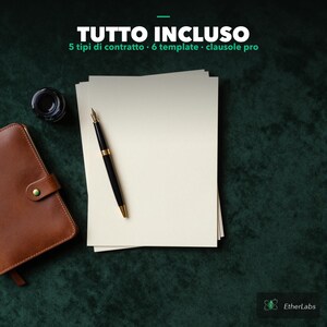 Può includere: Una penna stilografica nera e oro è appoggiata su una pila di carta color crema. Sono visibili anche un diario in pelle marrone e un calamaio nero. L'immagine include il testo "TUTTO INCLUSO" e altro testo italiano.