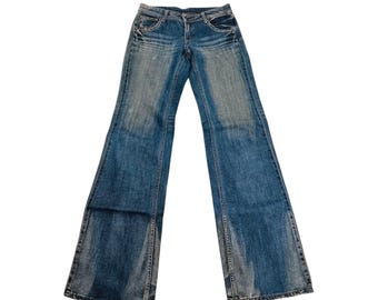 日本のブランド、クイーンのローカットフレアジーンズ