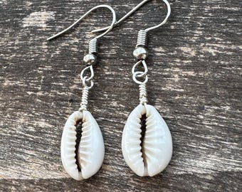 Pendientes colgantes de conchas de cauri, joyería sencilla para la playa