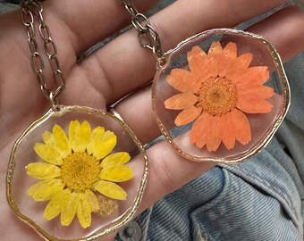 Daisy Pendant Necklace Pressed Flower Resin Jewelry