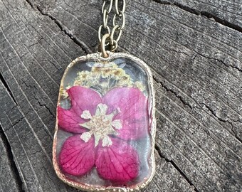 Hydrangea Pendant Necklace Vintage Chain Resin Jewelry