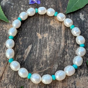 Bracelet extensible en perles de turquoise